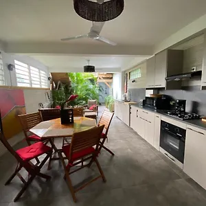Les Pieds Dans L'eau Face Au Lagon - Le Bel Instant Appartement