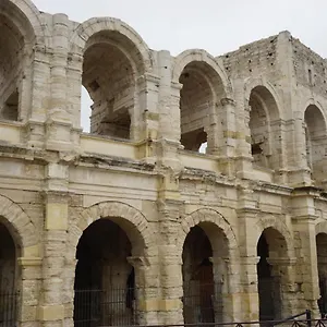 Maison Typiquement Arlésienne Hébergement de vacances Arles